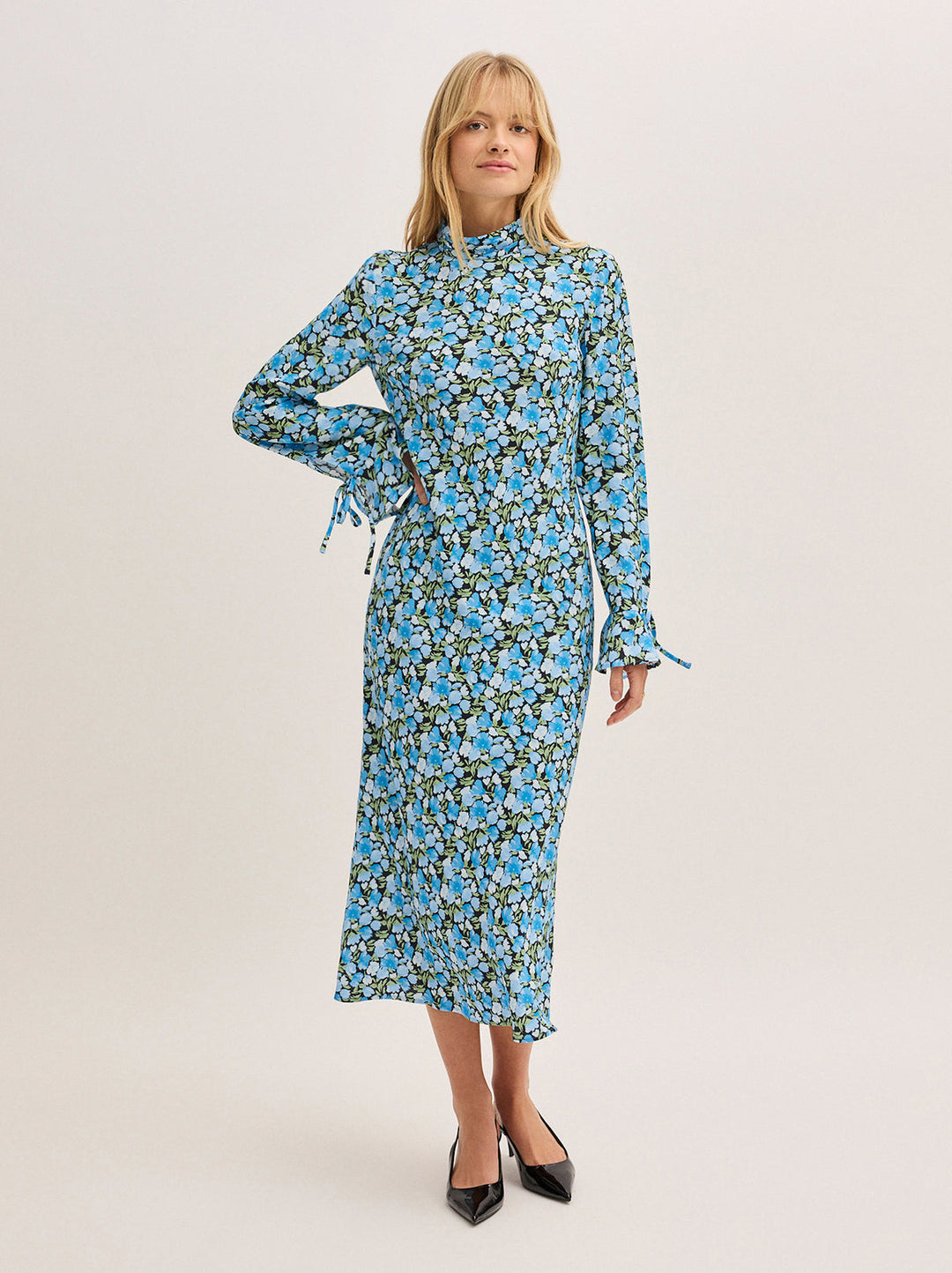 Rory Blue Floral Print Midi Dress